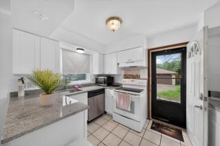 Appleton Game House with Ping Pong & Foosball Duplex - 9