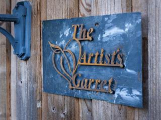 The Artists Garret - Ukc9976 - 1