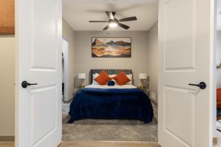 Modern 1BR Walk to West Side Market & Downtown - 9