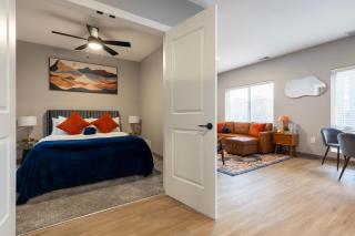 Modern 1BR Walk to West Side Market & Downtown - 7