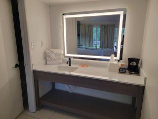 Quality Inn Perry - 2