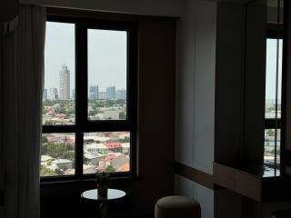 Panorama View Business-Suit 17 Floor Modera Towers - 9