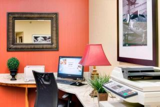 Pittsburgh Airport Inn and Suites - 1