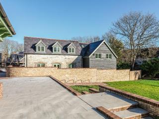 Solstice Stables - Ukc9940 - 6