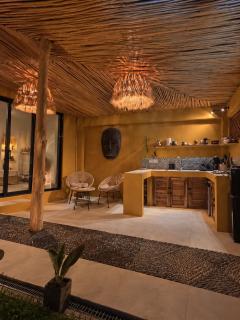 Charming garden villa, walk to town - 3