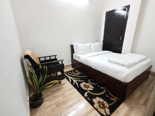 Vandara Oasis - AC room with King Size Bed - 5
