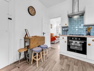 Peak Side Terrace - 2