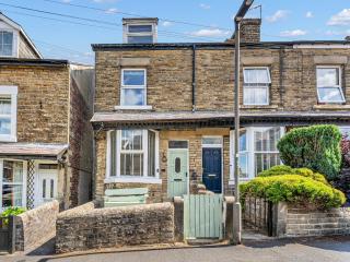 Peak Side Terrace - 0