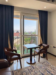 Luxurious 2 Bedroom Apartment in Srinagar - 5