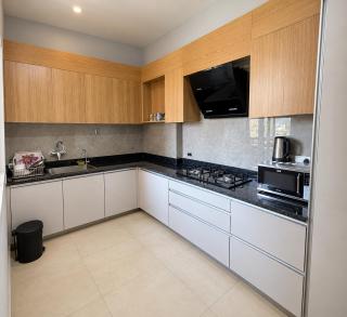 Luxurious 2 Bedroom Apartment in Srinagar - 4