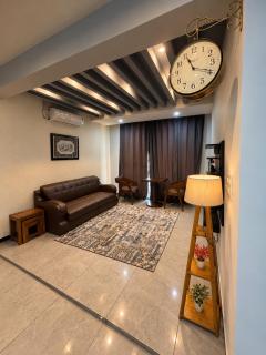 Luxurious 2 Bedroom Apartment in Srinagar - 0