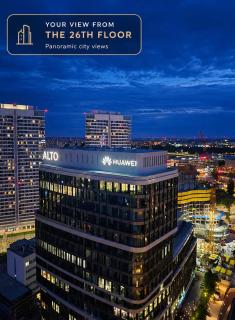 SkyPark 26th Floor Epic Views AC & Parking - 0