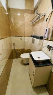 Citylights Inn - Near Sangam - 7