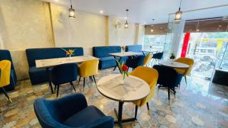 Citylights Inn - Near Sangam - 6