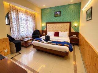 Hotel Taj Palace & Restaurant Near Mall Road - 1