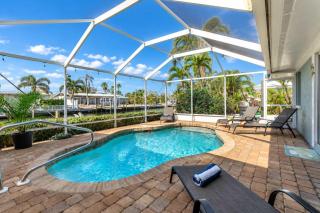 Canal front - Kayaks - Next to reserve and Anna Maria Island - Family - 0