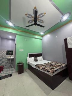 Hotel Laxmi Inn - 9