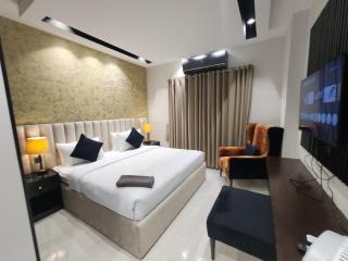Pearl One Executive Suite Gulberg Lahore - 8