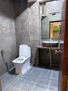 The Taaj Inn - 9