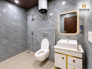 Mauryan Signature Hotel NHPC Metro - 9