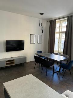 Pearl Bee Deluxe Suites - Pilsen - 9
