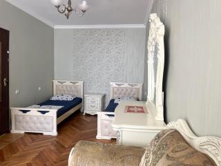 Charle Central House - 6