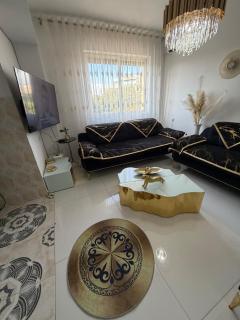 Stylish 1-bed in Central Shkoder Sleeps 4 - 3