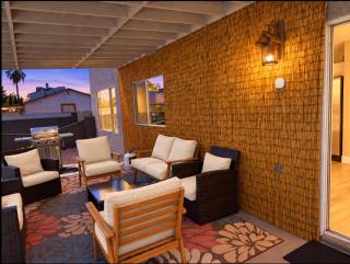 静 Tokyo Escape - Chinatown Heated Pool Retreat near the Strip with Hot Tub, Pool Table, Dog Friendly - 3