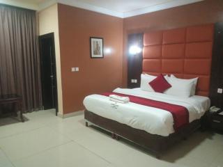 Fourways Hotel - 9