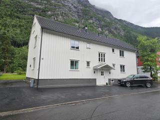 Sentralt på Rjukan Leilighet 2 - 2