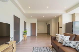 Roam SkyLight, 2BR, 2BA, 120 Sqm, 6Pax, Near BTS - 8