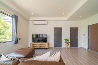 Roam SkyLight, 2BR, 2BA, 120 Sqm, 6Pax, Near BTS - 2
