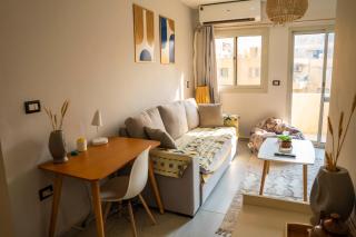 Sunny Oasis 1BR Apartment near Cairo Airport - A Luxurious Retreat - Caïro - 8