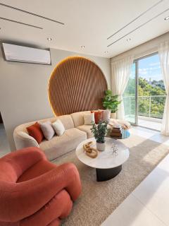 Luxurious PH, Near Airport,Private Jacuzzi - 0