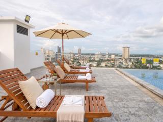 Grand Yuetai Studios and Apartments - 8