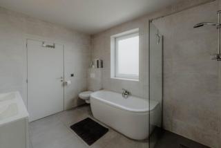 Waterfront home, 5 bedrooms - Free parking - 7