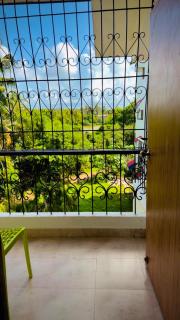 1bhk with 2 lake view Balconies and a pool just 5 mins away from beach - 1