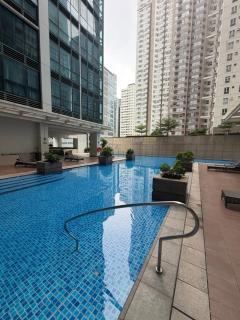 NEW! Cozy & Stylish 350Mbps near Uptown Mall BackHome1 - 9