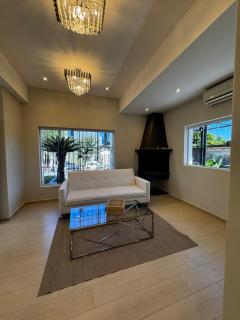 Casa a metros de la costanera y playa San José Encarnacion - 9