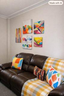 3BR Adom Home 4 Beds 5 Min to Hull Stadium Near City Centre A63 - 2