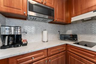 Delightful Garden View 2 Bed 2 Bath Balcony Condo 7 Min to Universal - 2
