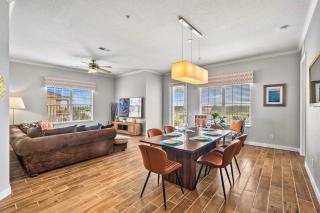 Vista Cay at Epic Universe - 4 bedroom Luxury penthouse condo - 4
