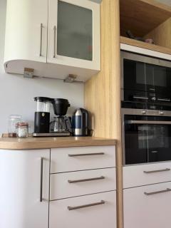 Interior Apartments - Premium Apartment und Studios für bis zu 5 Personen & Kinderbett - Gartennutzung- Ausblick zum Herkules - nahe ICE-Bahnhof & UNESCO Weltkulturerbe Herkules & Schloss Wilhelmshöhe - 3