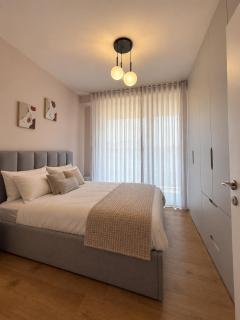 Golden Tower Panoramic Two Bedroom Apartment - 4