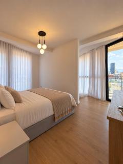 Golden Tower Panoramic Two Bedroom Apartment - 7