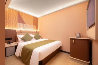 A Hotel Farrer Park, 11 Hrs, Stay From 10PM - 9AM - 5