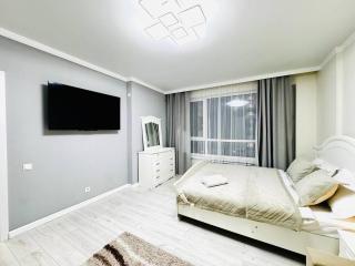 Freedom рядом GreenMALL, KHAN SHATYR - 8