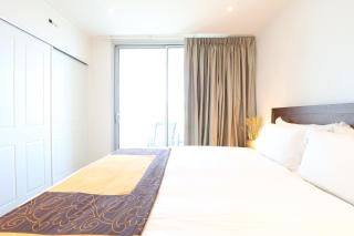 Adelaide Central Skyline Panoramic Suite Five - 9