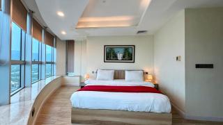 Centaurus Mall Executive Suite 3 Bedroom Apartment - 9