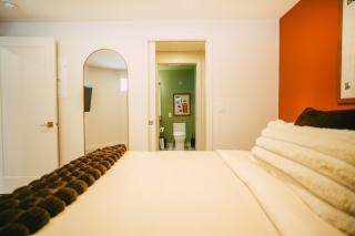 Free Parking - Historic 1BR plus Den Downtown Halifax - 3